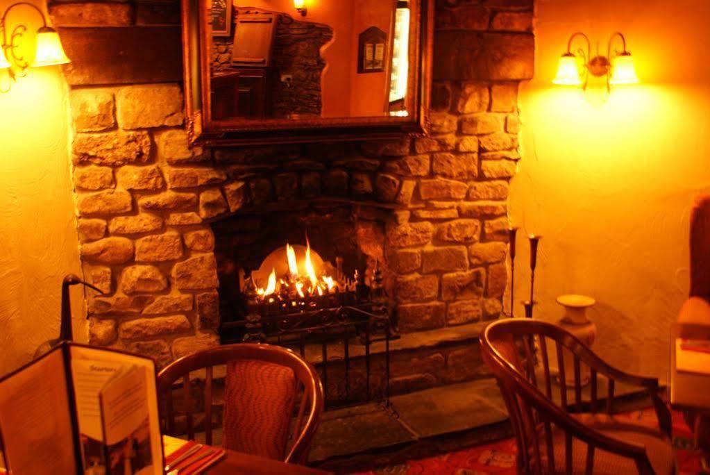 The Old Barn Inn Newport  Exterior foto